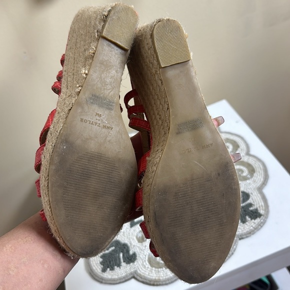 Ann Taylor coral wedge heels - Picture 9 of 9